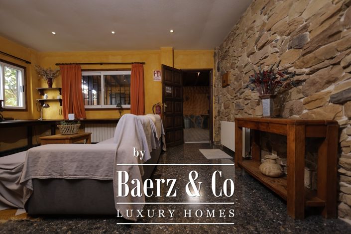 Image No.32-4 Bed Country House for sale
