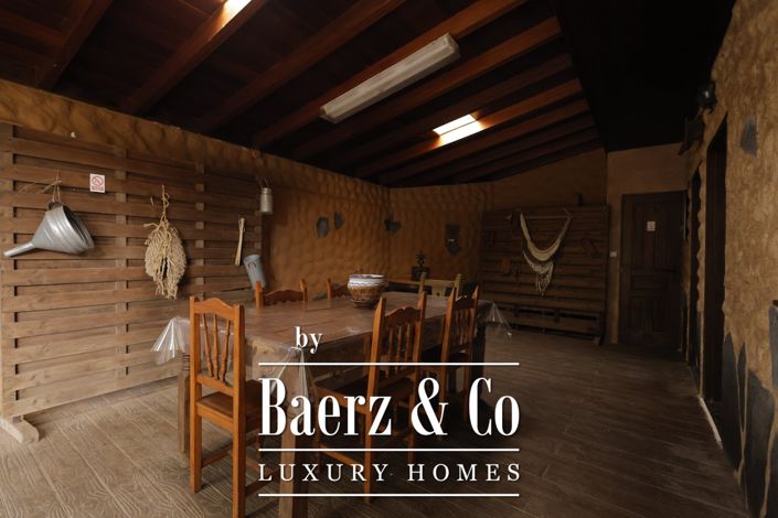 Image No.38-4 Bed Country House for sale