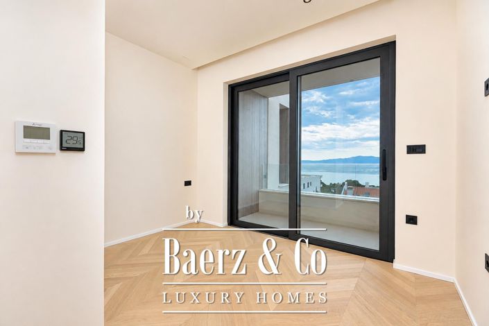 Image No.15-4 Bed Apartment for sale