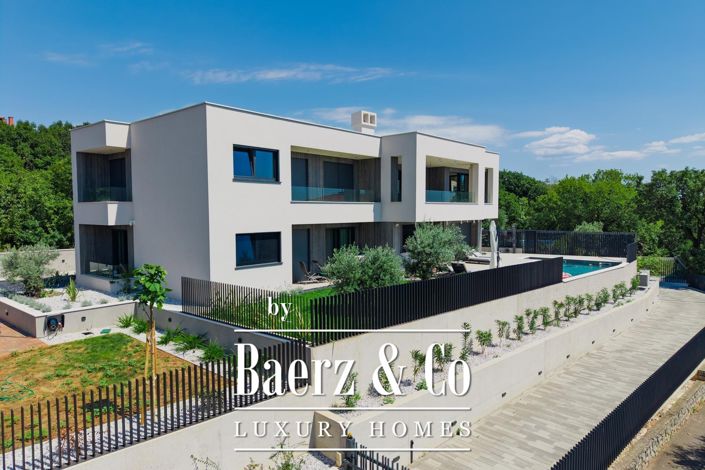 Image No.30-4 Bed Apartment for sale