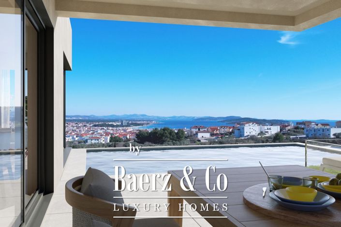 Image No.4-4 Bed Property for sale