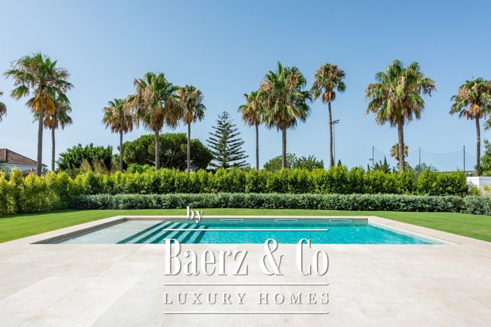 Image No.2-4 Bed Villa for sale