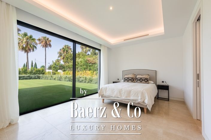 Image No.25-4 Bed Villa for sale