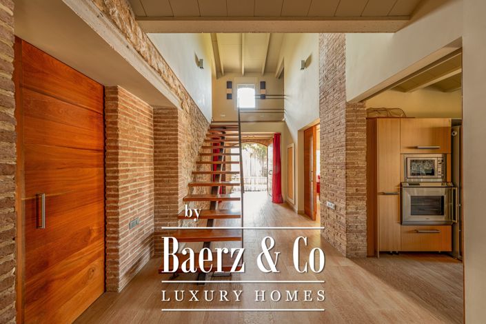 Image No.23-4 Bed Property for sale
