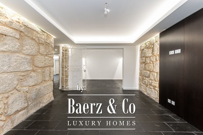 Image No.18-6 Bed House for sale