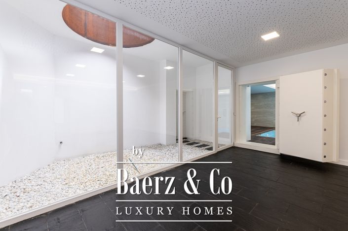 Image No.20-6 Bed House for sale