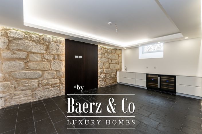 Image No.22-6 Bed House for sale