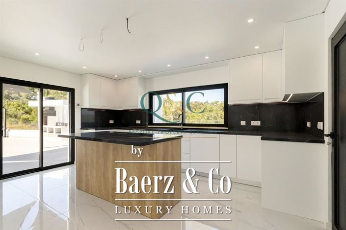 Image No.5-5 Bed Villa for sale