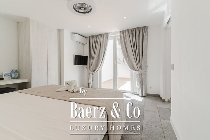 Image No.43-12 Bed Property for sale
