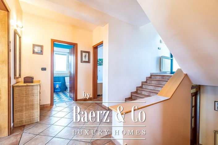 Image No.18-7 Bed Villa for sale