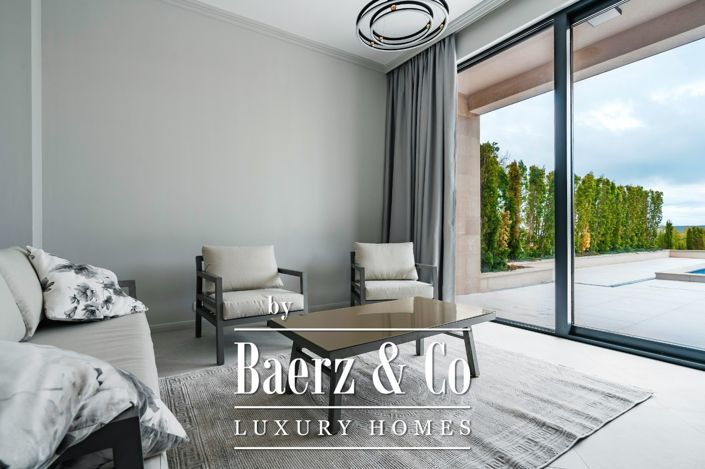 Image No.10-5 Bed House/Villa for sale