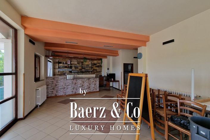 Image No.19-6 Bed House for sale