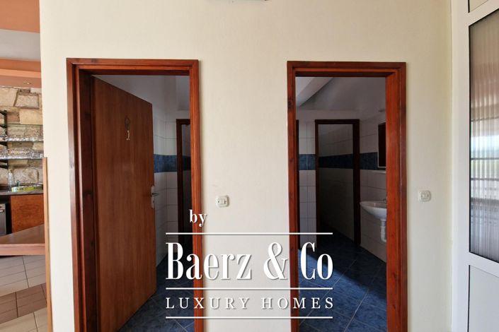 Image No.21-6 Bed House for sale