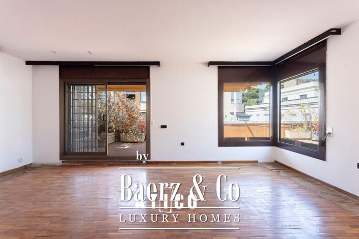 Image No.13-4 Bed Property for sale