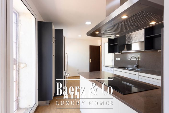 Image No.17-4 Bed Property for sale