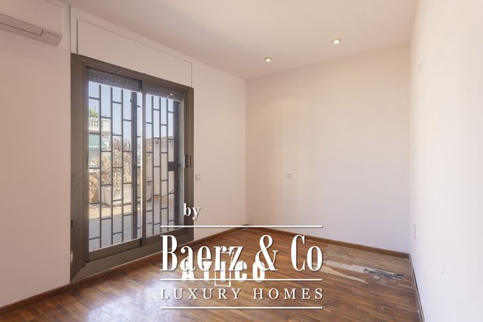 Image No.23-4 Bed Property for sale