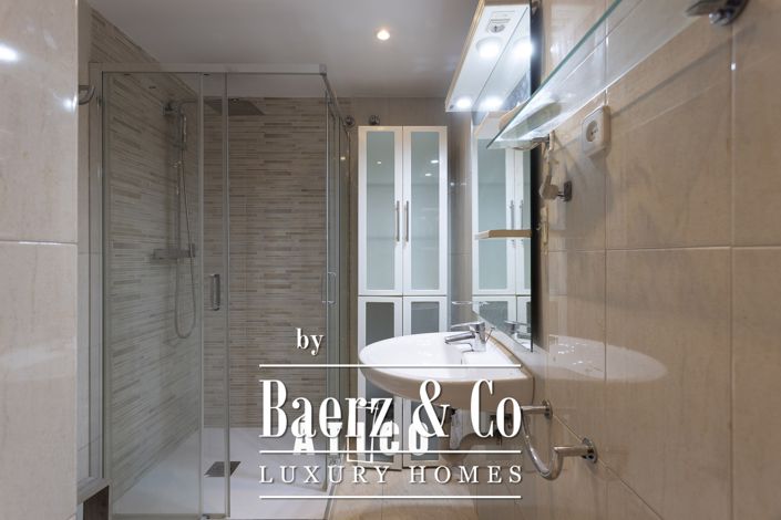 Image No.25-4 Bed Property for sale