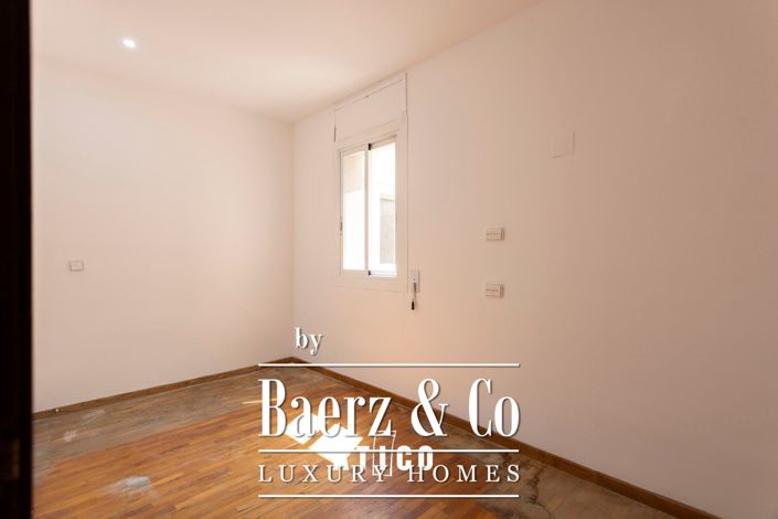 Image No.27-4 Bed Property for sale