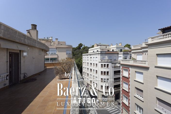 Image No.45-4 Bed Property for sale