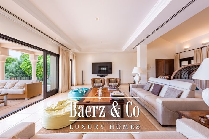 Image No.15-5 Bed Villa for sale