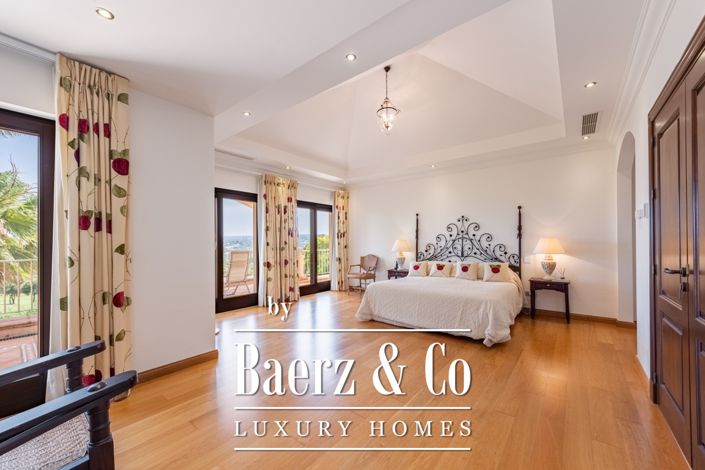 Image No.35-5 Bed Villa for sale