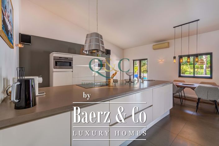 Image No.3-4 Bed Property for sale