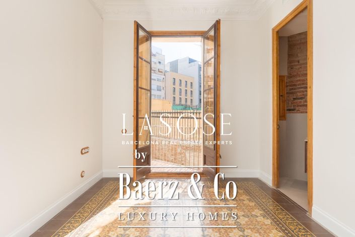 Image No.31-2 Bed Property for sale