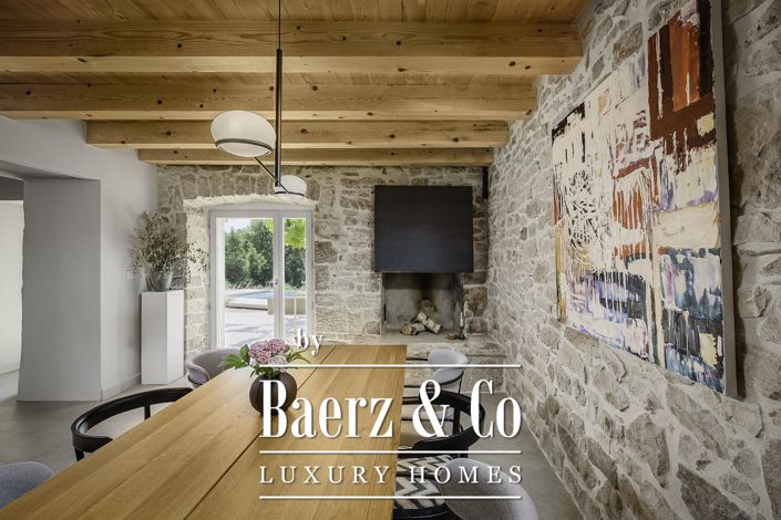 Image No.10-4 Bed Townhouse for sale