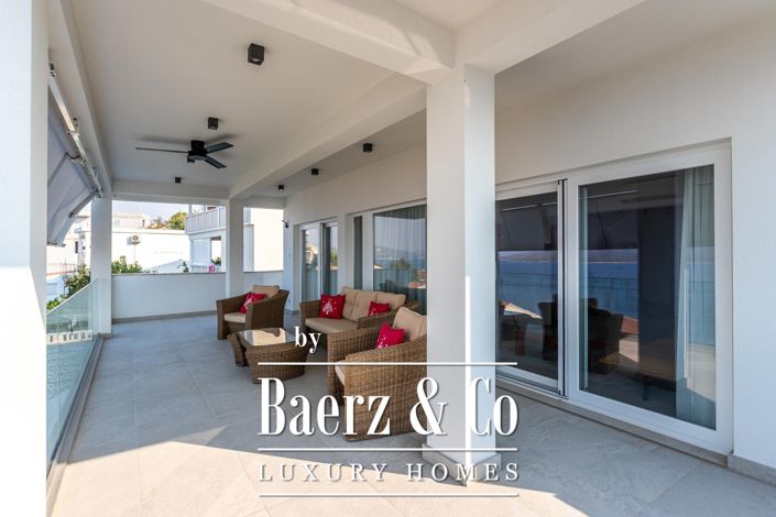 Image No.26-5 Bed Villa for sale