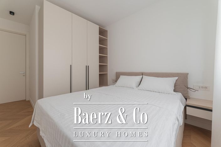 Image No.29-6 Bed Apartment for sale