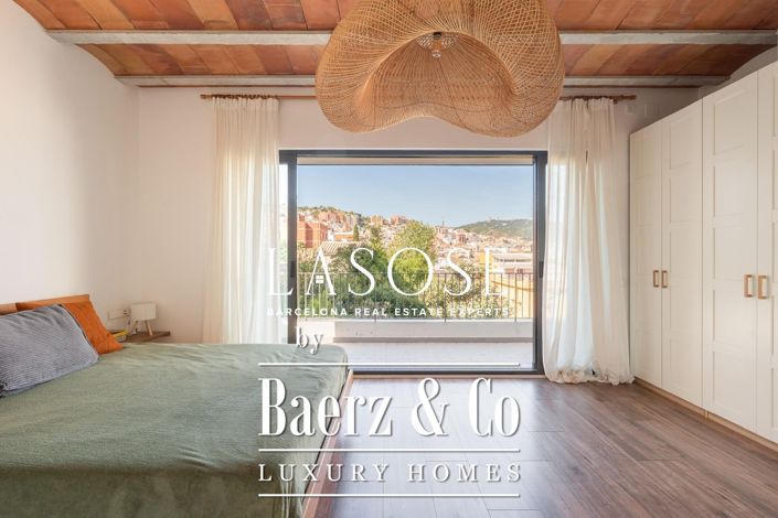 Image No.40-4 Bed Property for sale