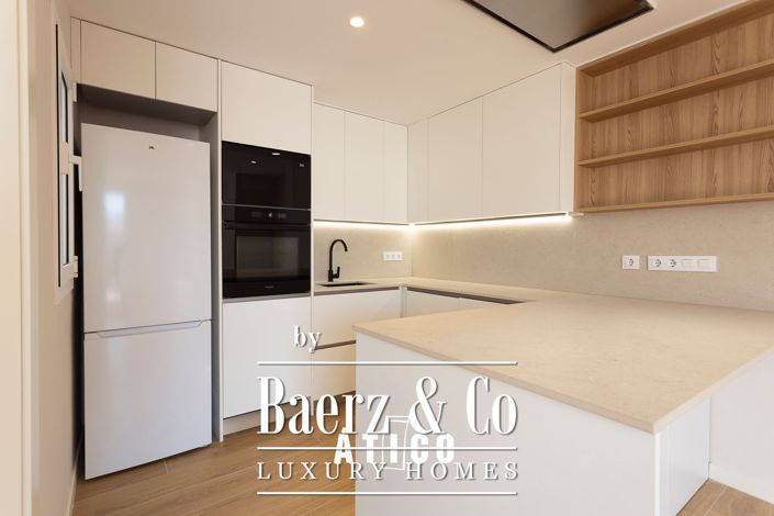 Image No.12-4 Bed Property for sale