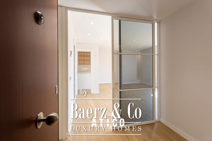 Image No.2-4 Bed Property for sale