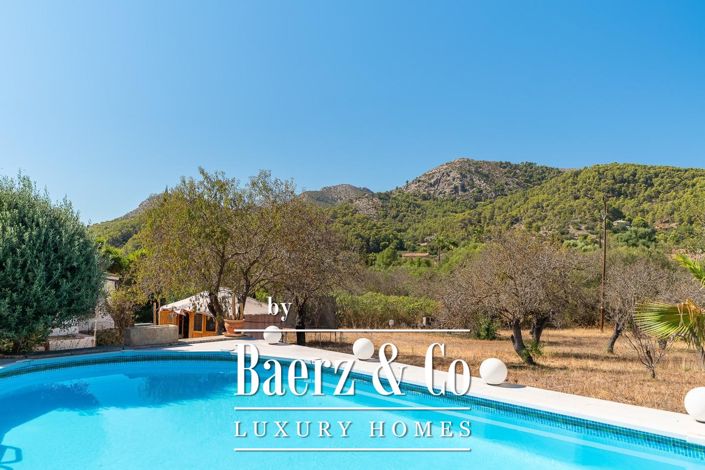 Image No.2-4 Bed Country House for sale