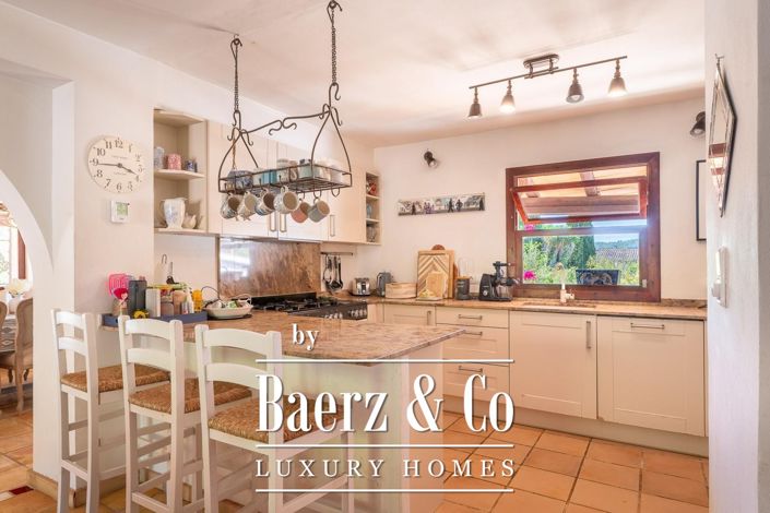 Image No.8-4 Bed Country House for sale