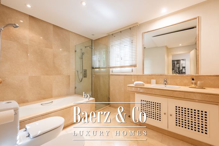 Image No.24-4 Bed Apartment for sale