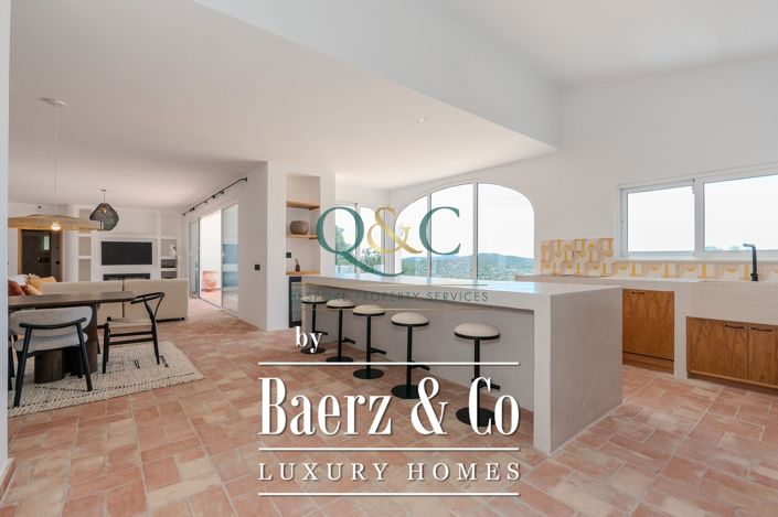 Image No.8-4 Bed Property for sale