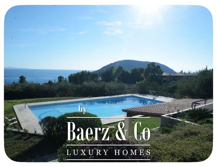 Image No.3-9 Bed Villa for sale