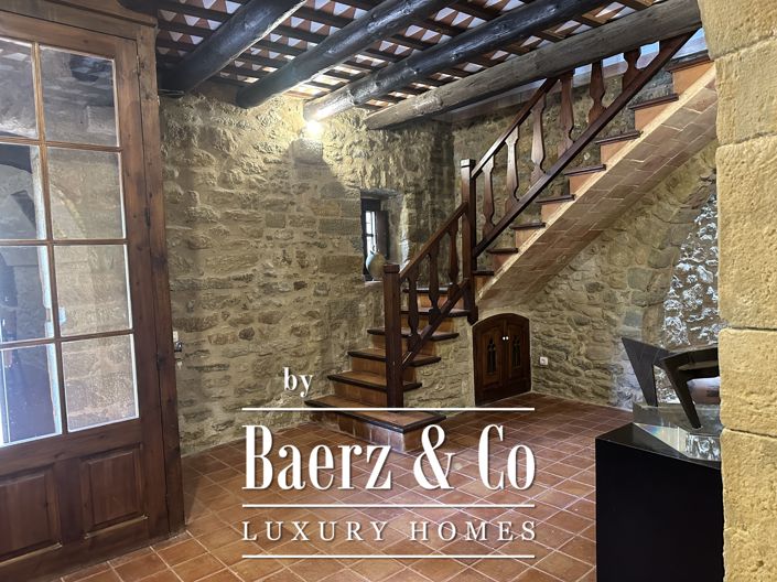 Image No.11-5 Bed Property for sale