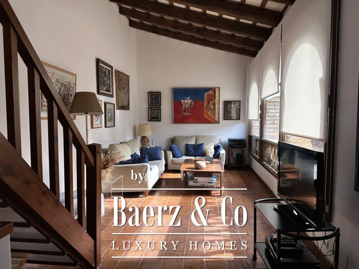 Image No.47-5 Bed Property for sale