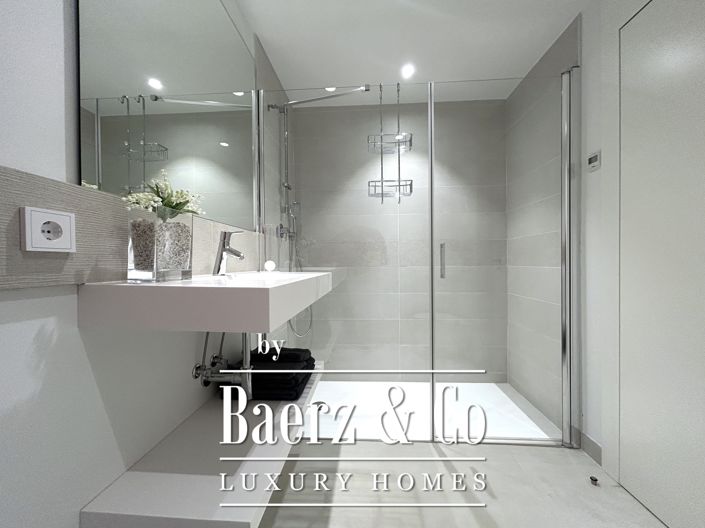 Image No.15-3 Bed Apartment for sale