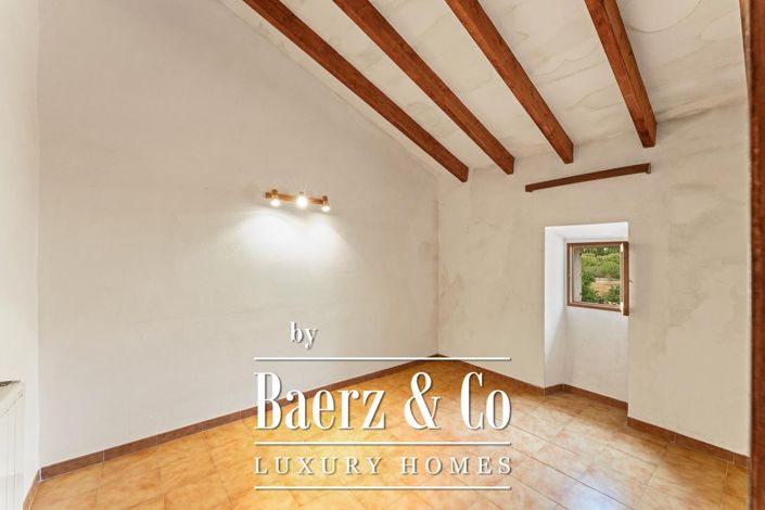Image No.9-4 Bed Townhouse for sale