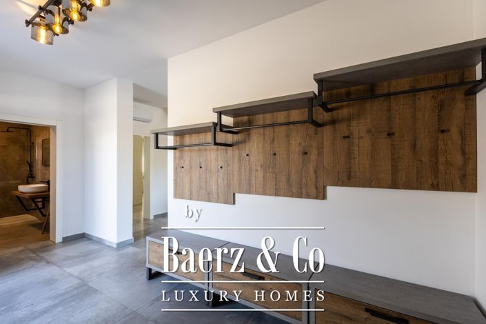 Image No.27-5 Bed Townhouse for sale