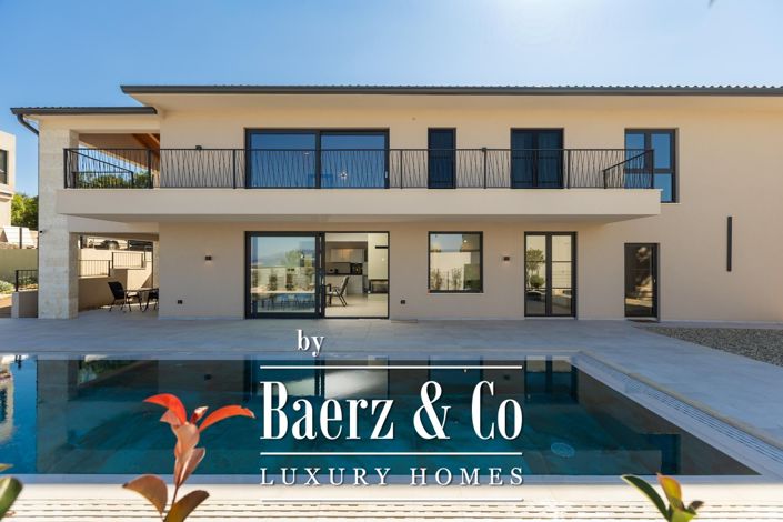 Image No.5-5 Bed Townhouse for sale