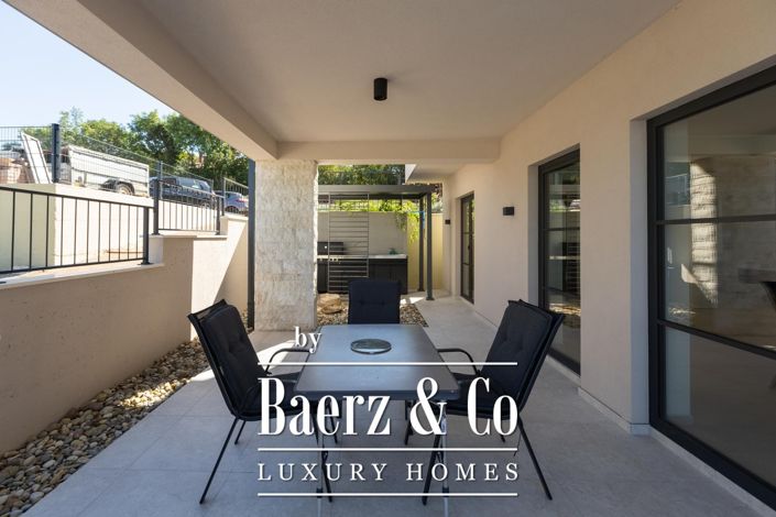 Image No.6-5 Bed Townhouse for sale