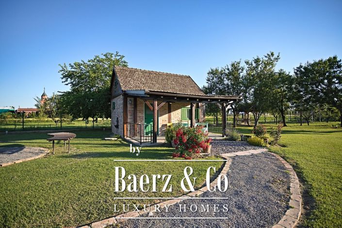 Image No.10-4 Bed House for sale