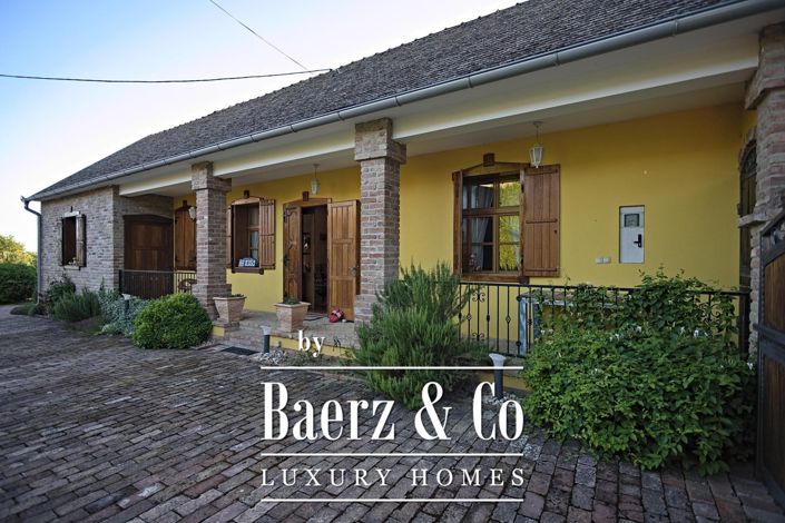 Image No.16-4 Bed House for sale