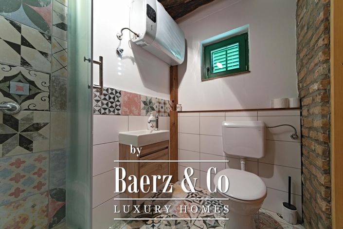 Image No.28-4 Bed House for sale