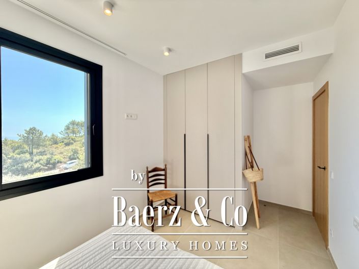 Image No.35-4 Bed Villa for sale