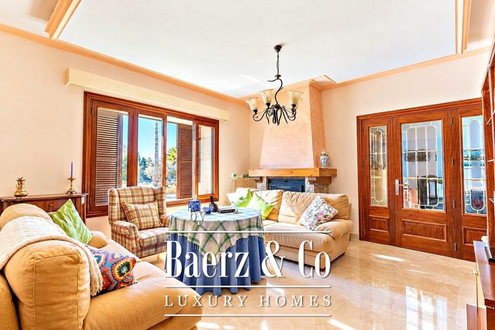 Image No.18-6 Bed Finca for sale